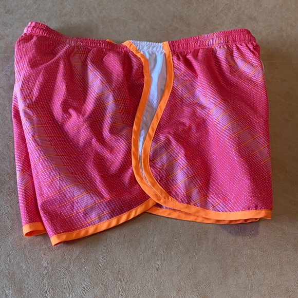 Shorts - Picture 3 of 3